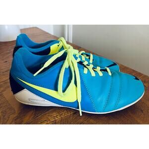 Boys' Nike CTR360 Soccer Cleats, Size 3.5Y